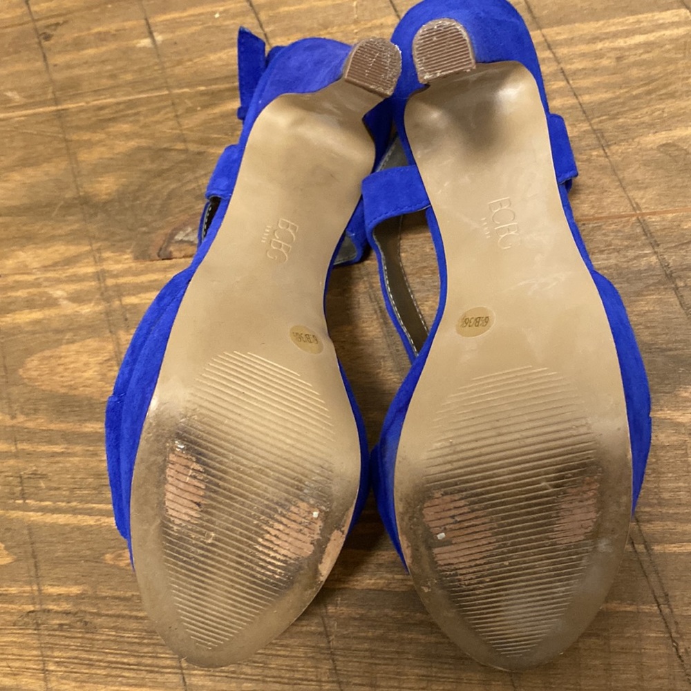 BCBG blue suede platform sandals - Picture 6 of 7